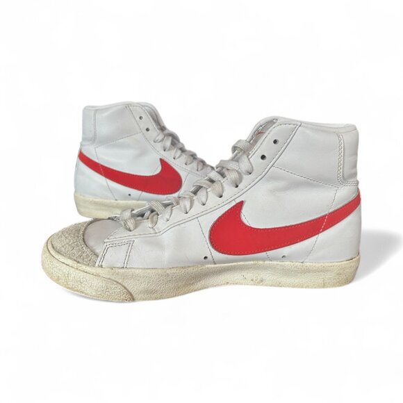 Nike Blazer Mid 77  Size 8.5 Shoes CZ1055-101 White Habanero Red - Picture 2 of 11